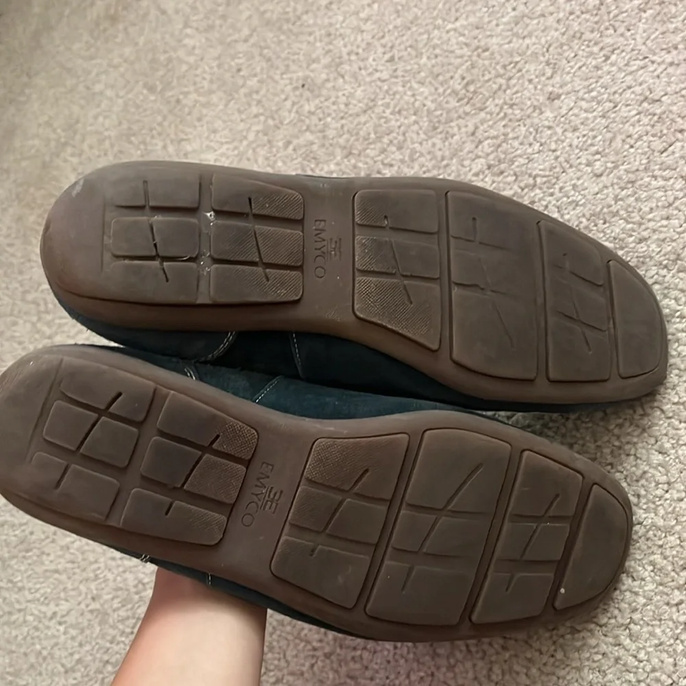 “EMYCO- Men’s suede Loafers size 9”